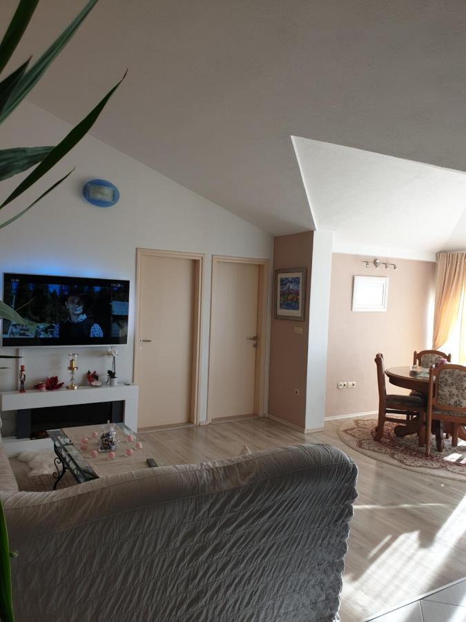 Apartmani Mlikotic 두기라트 외부 사진